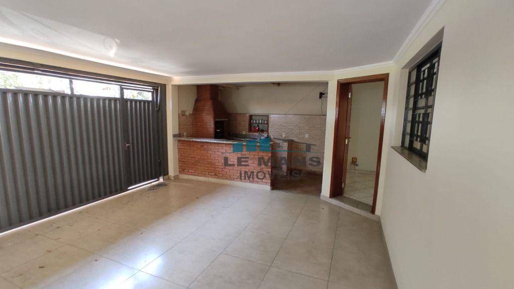 Casa à venda com 3 quartos, 120m² - Foto 4