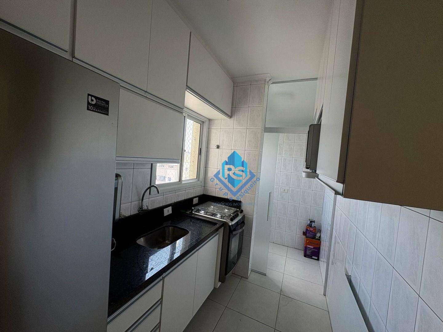 Apartamento à venda com 2 quartos, 65m² - Foto 4