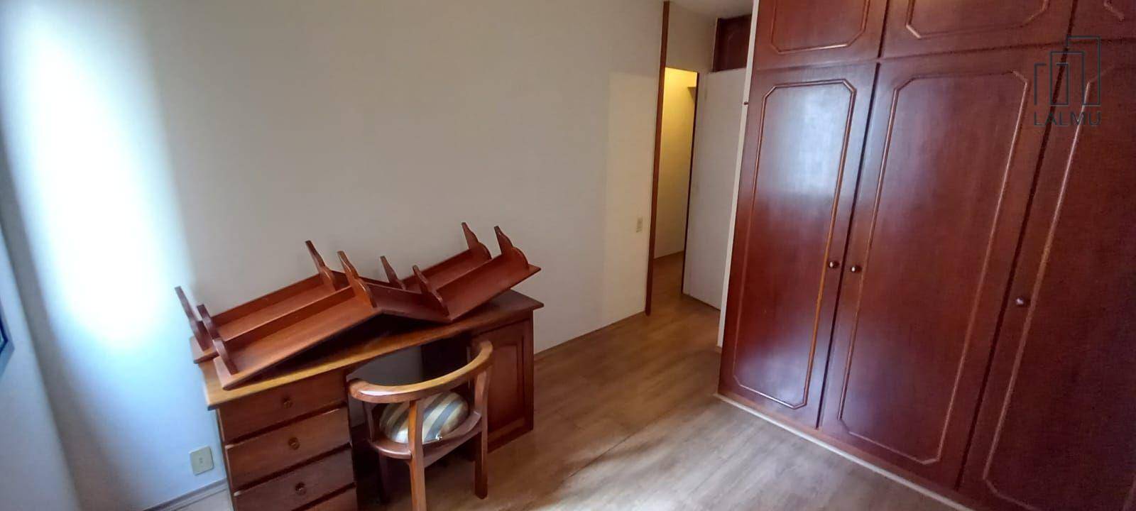 Apartamento para alugar com 4 quartos, 130m² - Foto 15