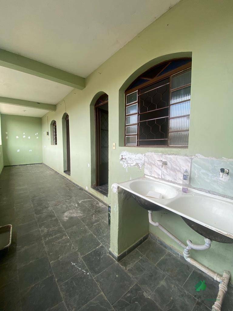 Casa à venda com 7 quartos, 300M2 - Foto 4