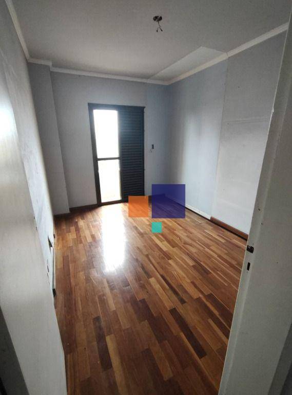 Apartamento à venda com 3 quartos, 95m² - Foto 3