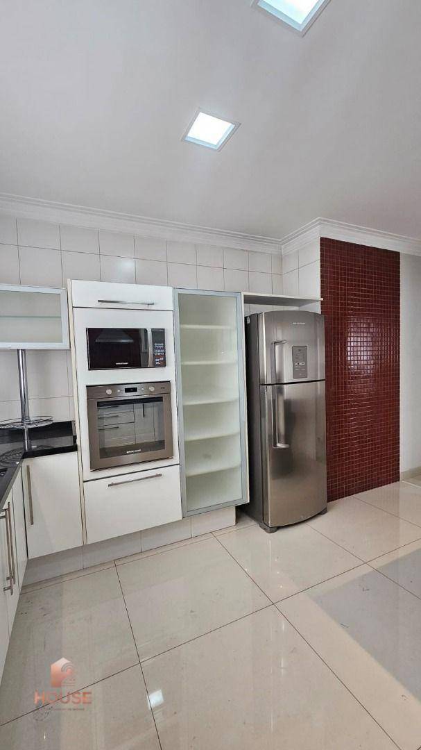 Casa de Condomínio à venda com 3 quartos, 300m² - Foto 14