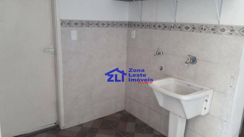 Sobrado à venda com 3 quartos, 100m² - Foto 14