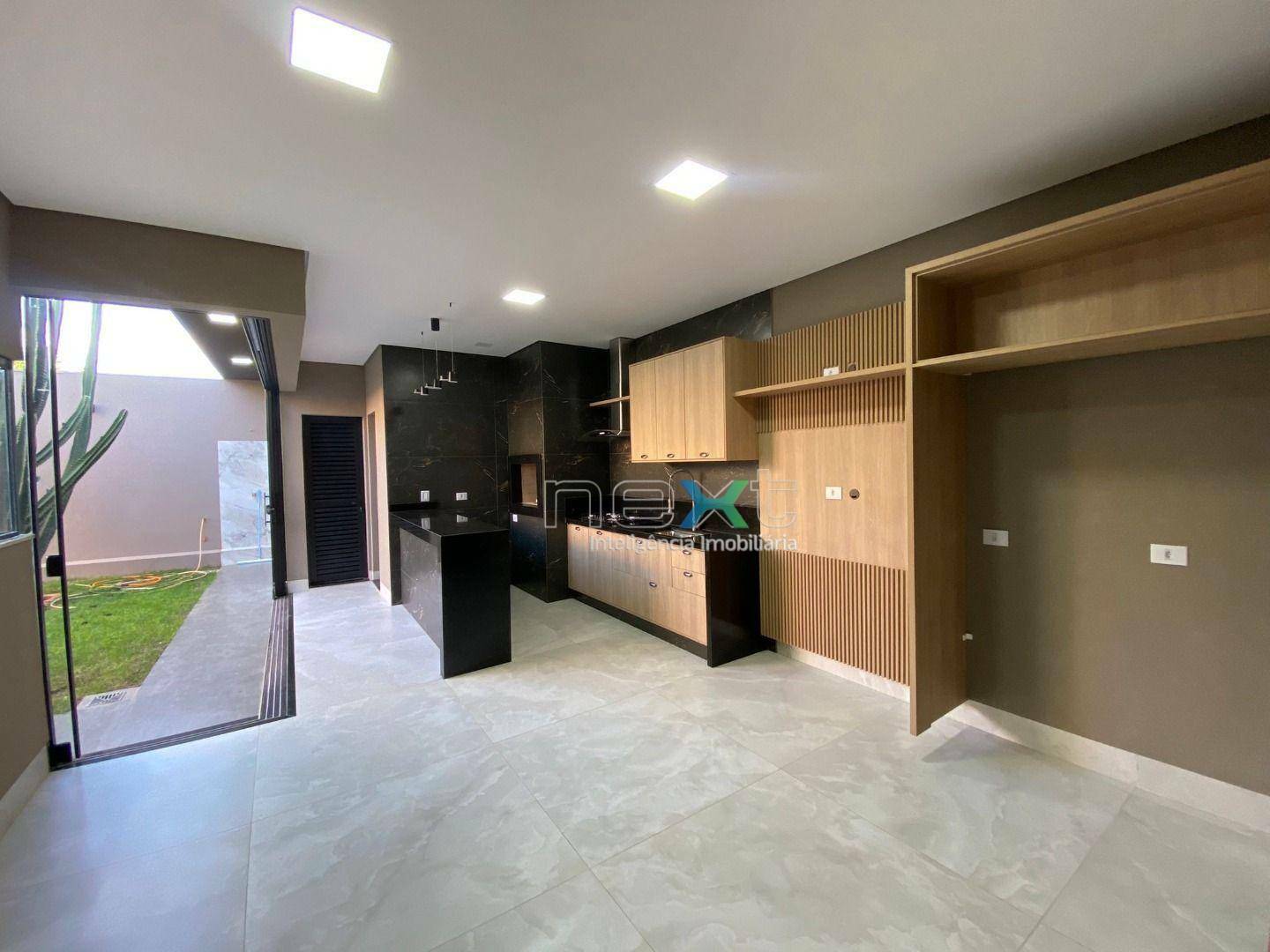 Casa à venda com 3 quartos, 200m² - Foto 4