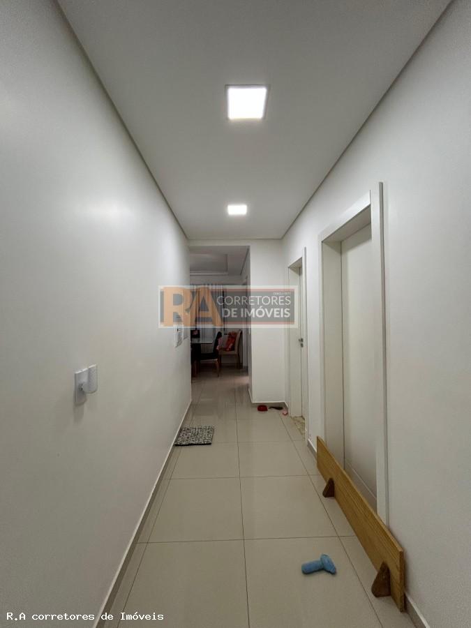 Sobrado à venda com 3 quartos, 220m² - Foto 12