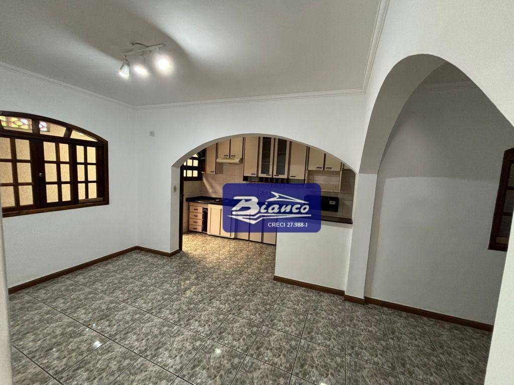 Casa para alugar com 2 quartos, 174m² - Foto 18