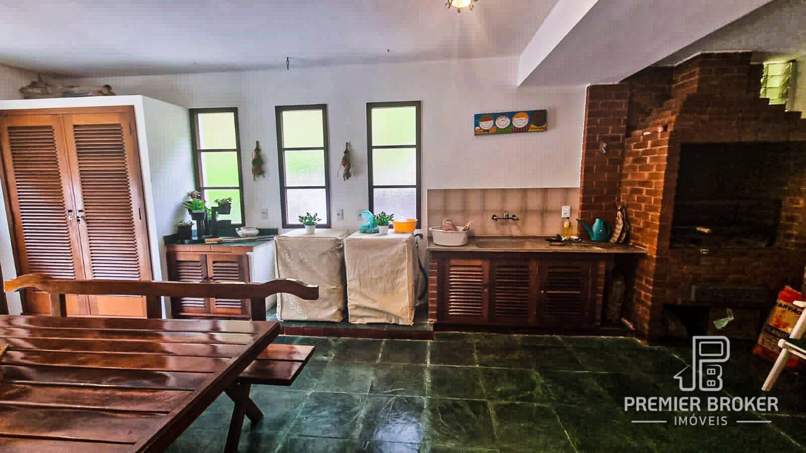 Casa de Condomínio à venda com 6 quartos, 172m² - Foto 33