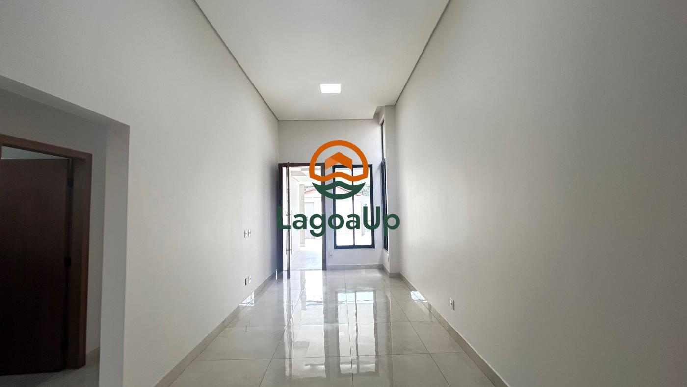 Casa à venda com 4 quartos, 132m² - Foto 4