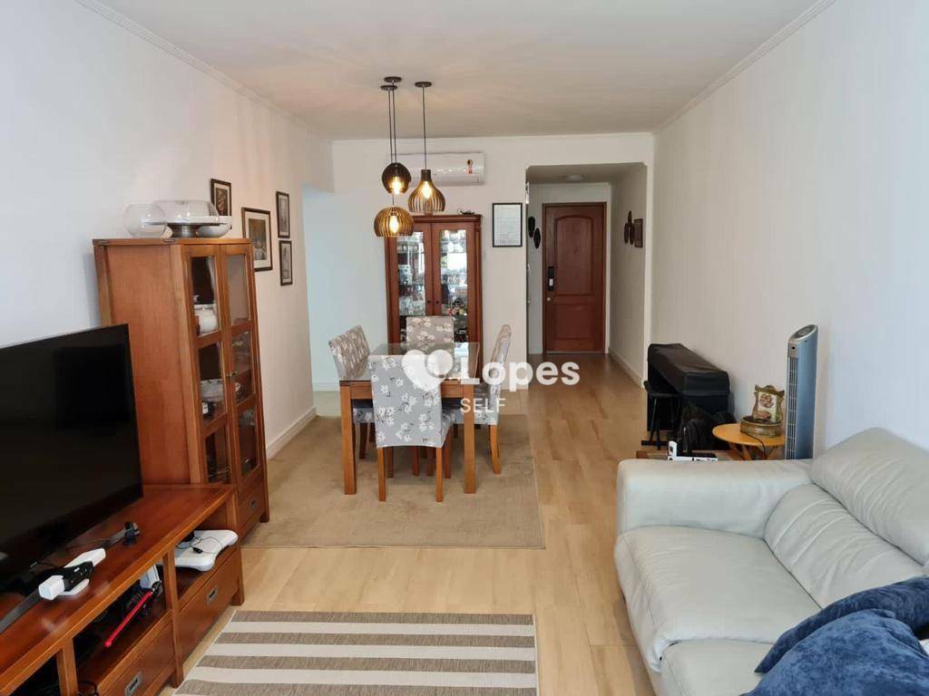 Apartamento à venda com 3 quartos, 140m² - Foto 2