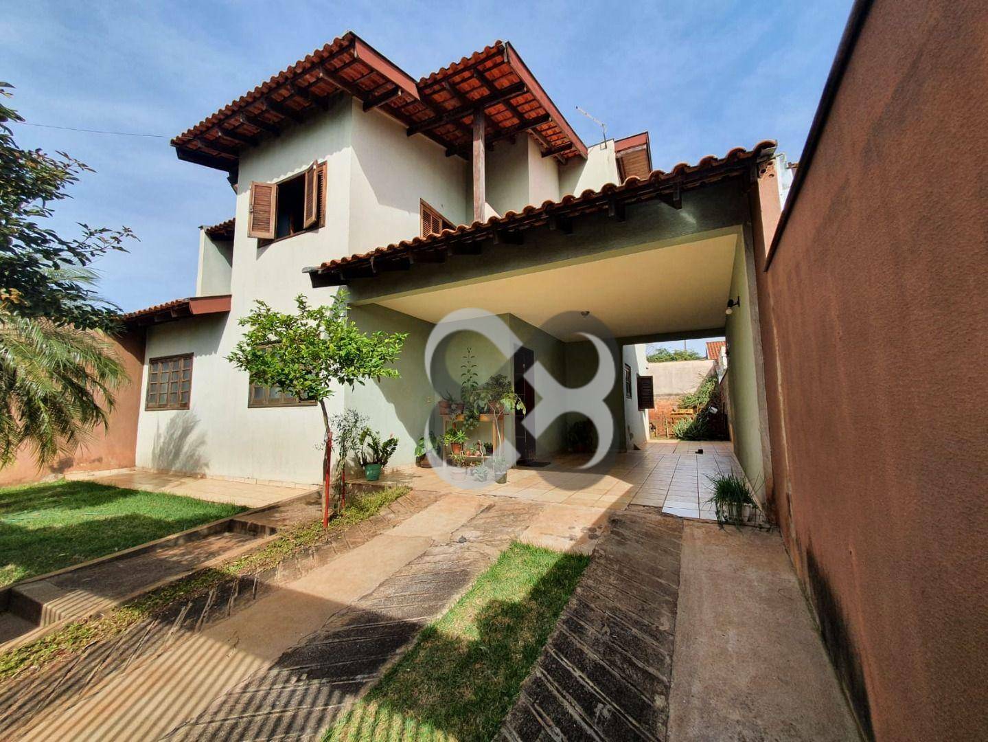 Casa à venda com 4 quartos, 180m² - Foto 1