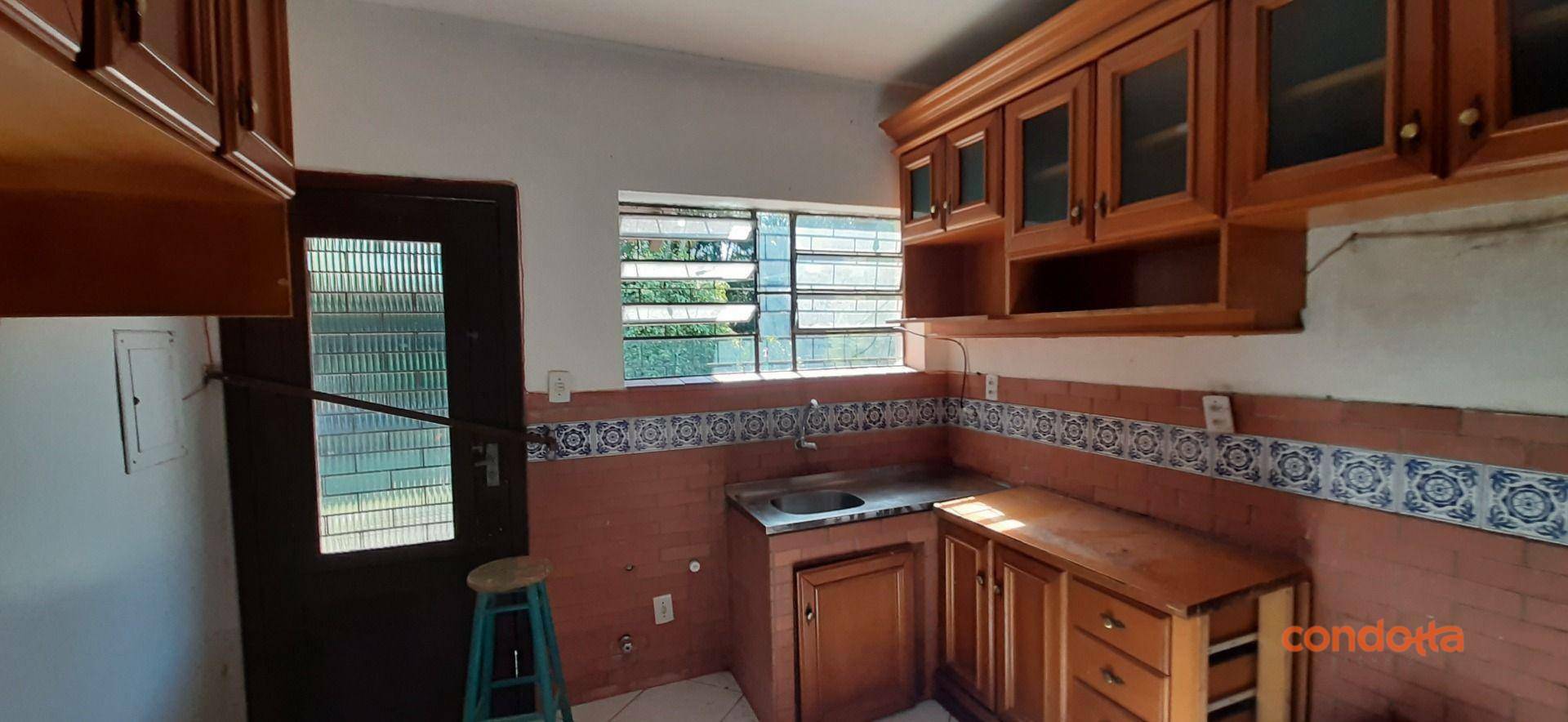 Casa para alugar com 4 quartos, 331m² - Foto 15