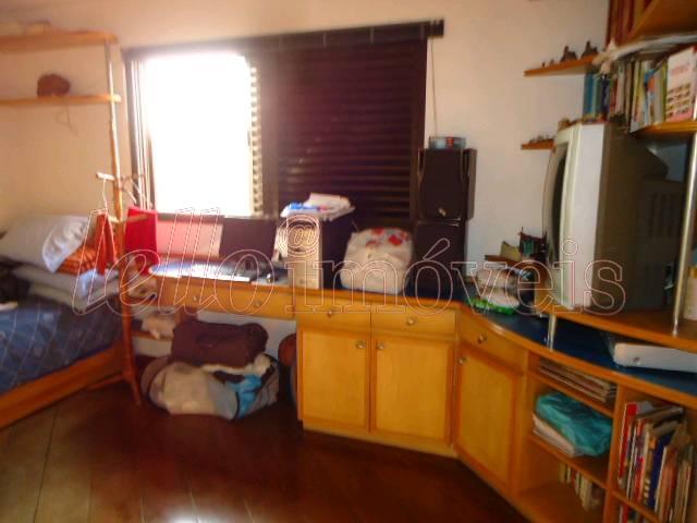 Apartamento para alugar com 4 quartos, 240m² - Foto 8