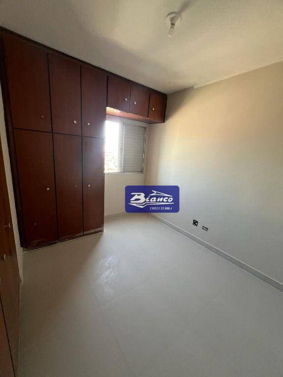 Apartamento à venda com 2 quartos, 60m² - Foto 9