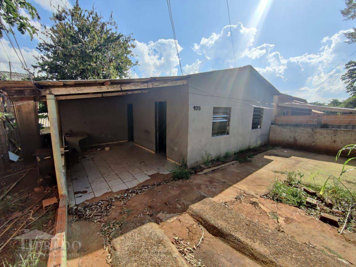 Casa à venda com 5 quartos, 90m² - Foto 1