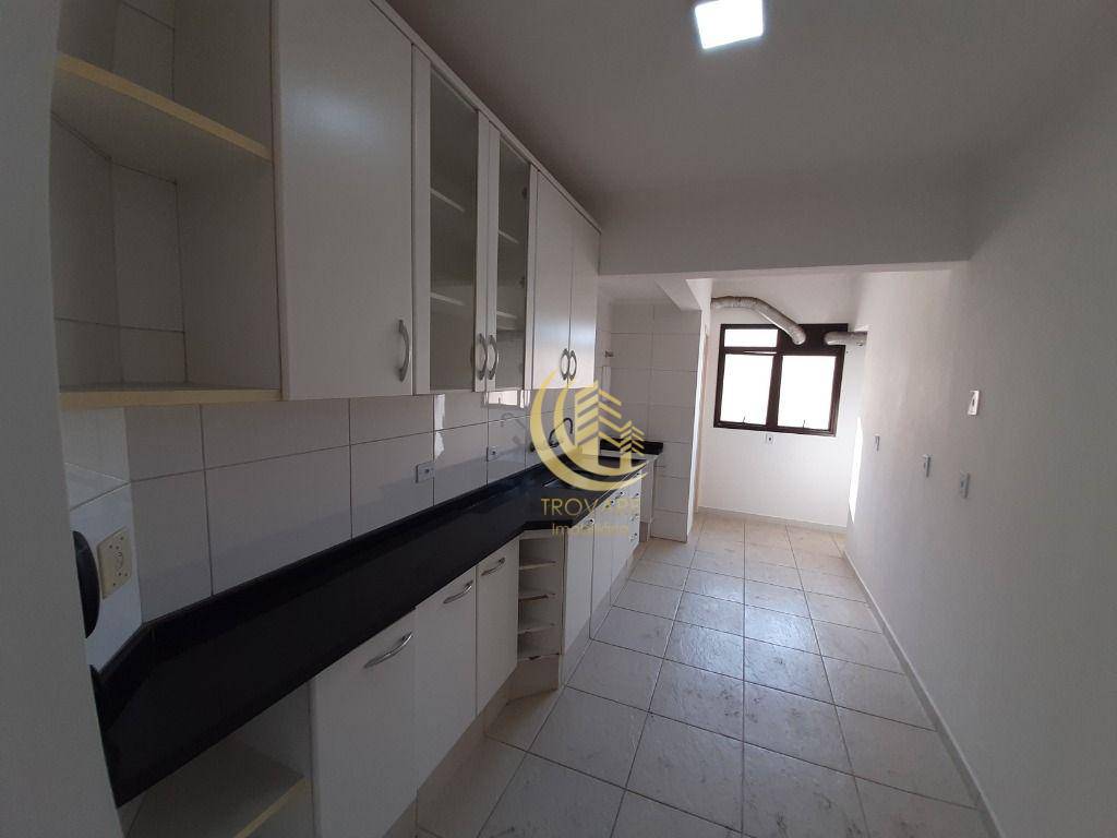 Apartamento à venda com 3 quartos, 94m² - Foto 7