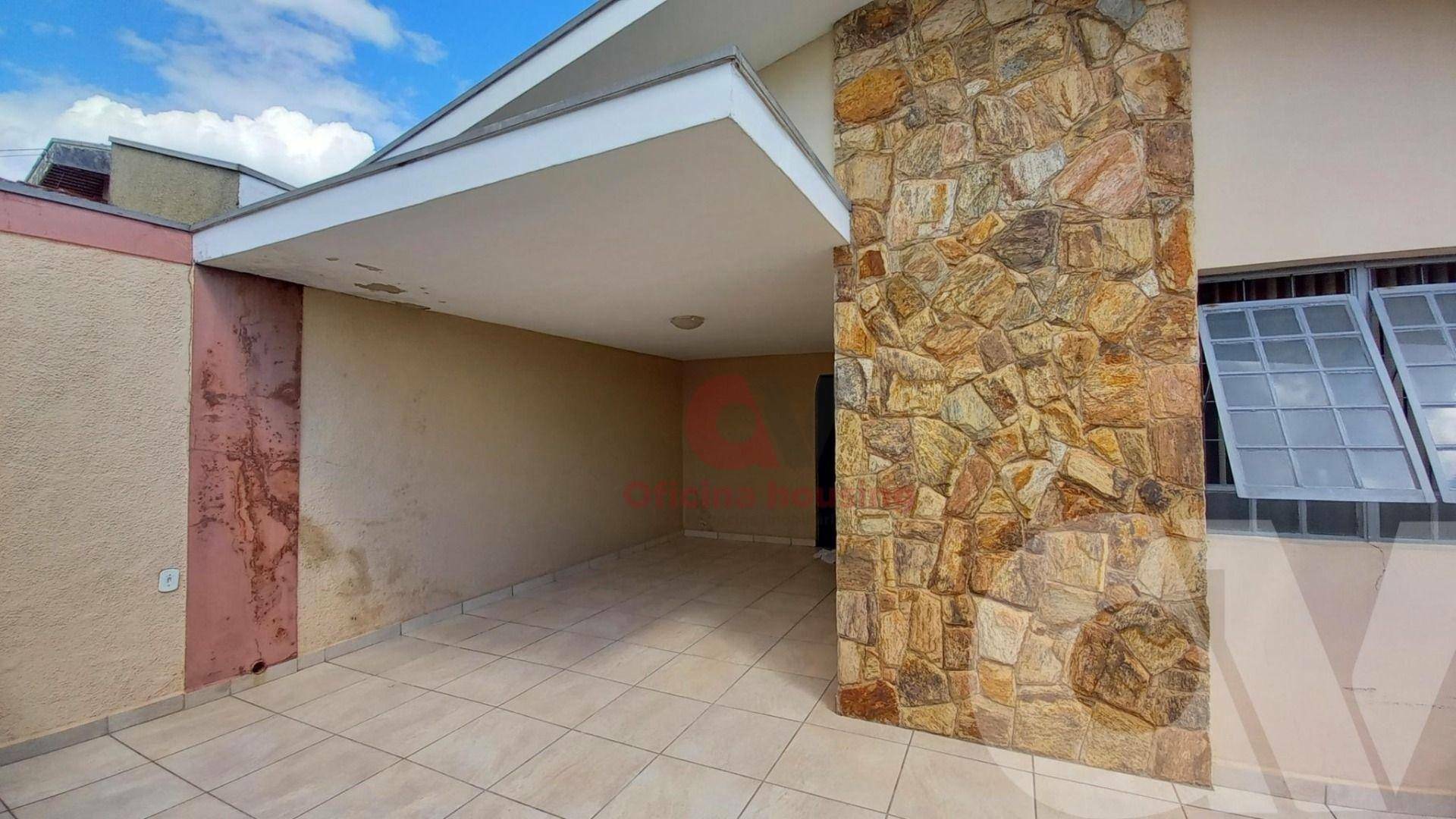 Casa à venda com 3 quartos, 272m² - Foto 2