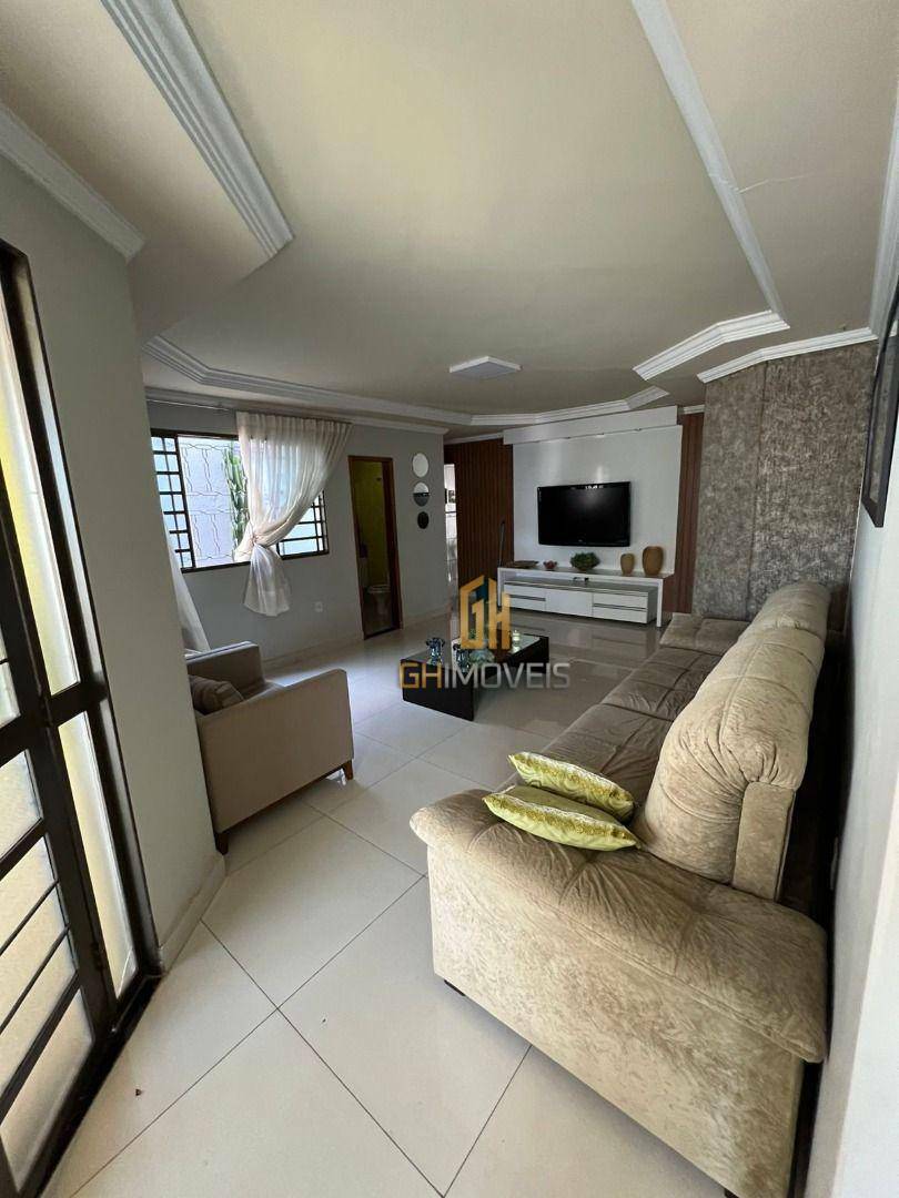 Casa à venda com 3 quartos, 240m² - Foto 5