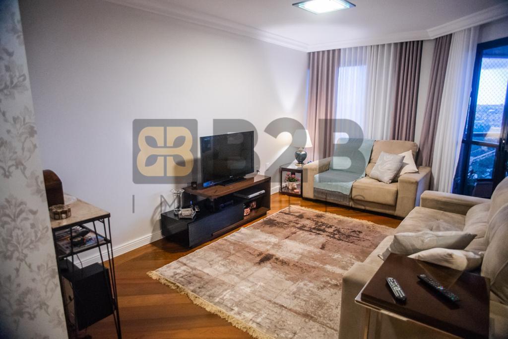 Apartamento à venda com 3 quartos, 142m² - Foto 1