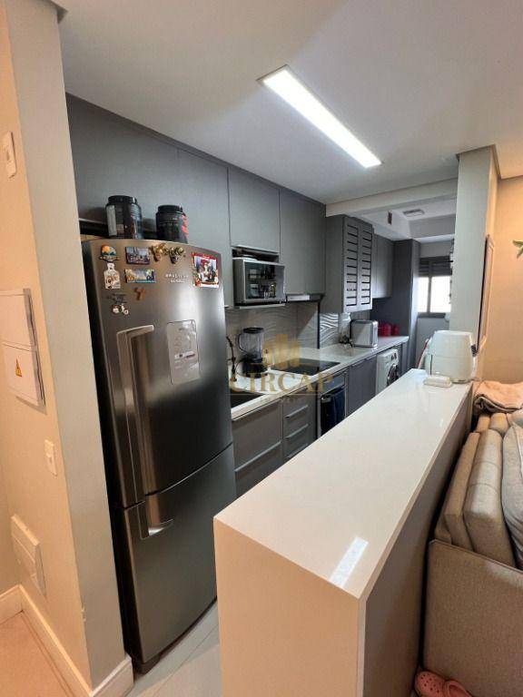 Apartamento à venda com 2 quartos, 67m² - Foto 2