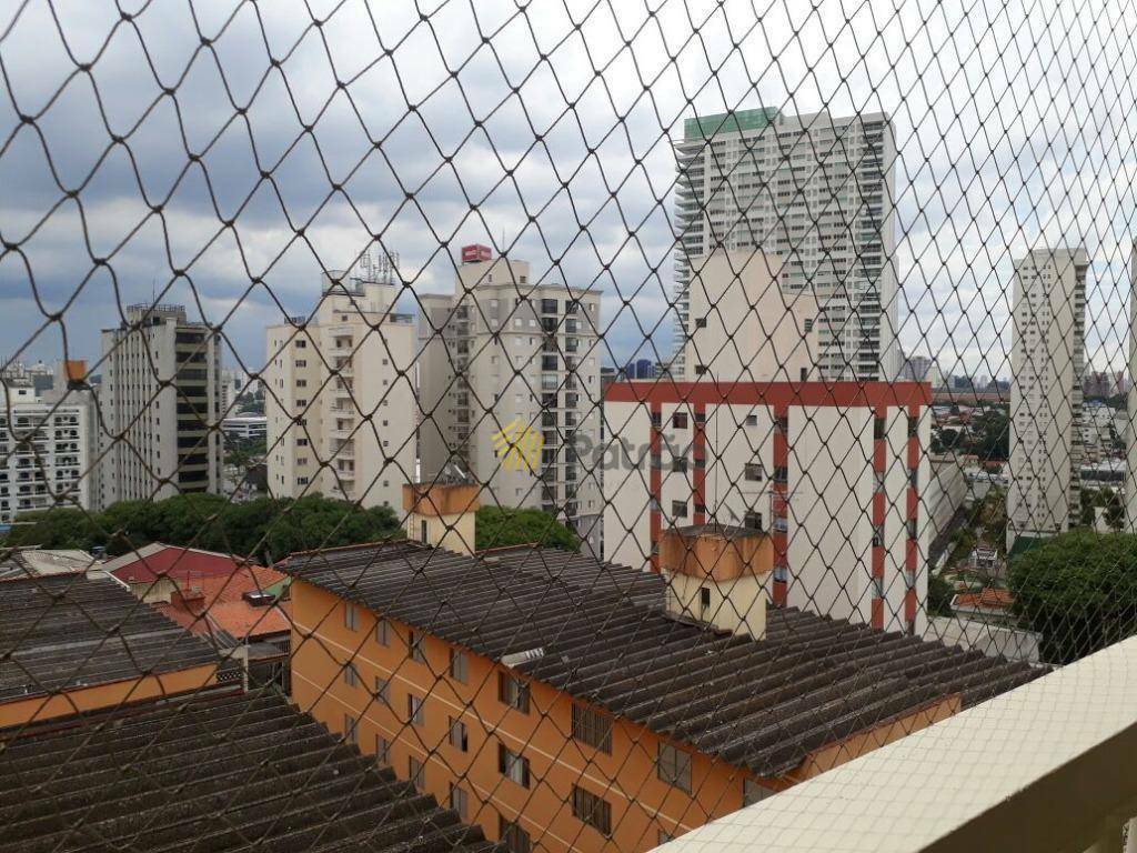 Apartamento à venda com 2 quartos, 70m² - Foto 17