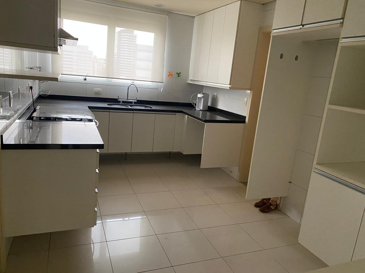 Apartamento à venda com 4 quartos, 311m² - Foto 17