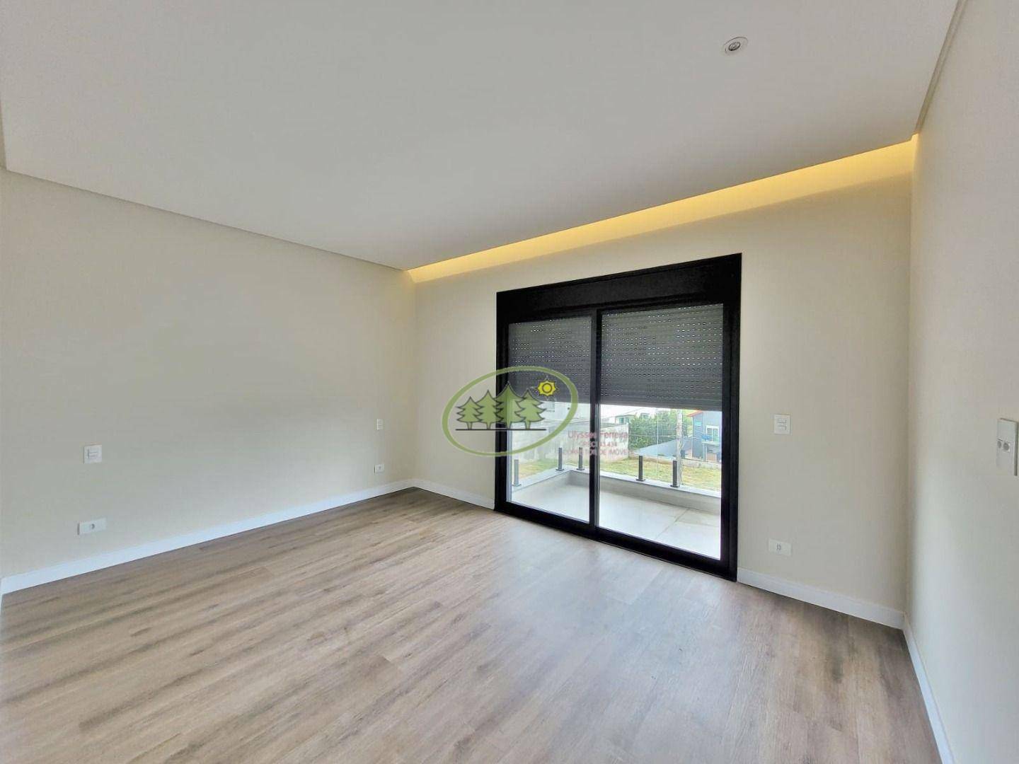 Casa à venda com 4 quartos, 339m² - Foto 7