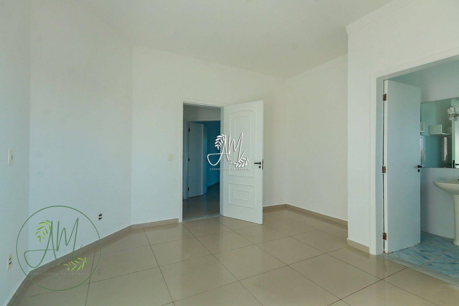 Sobrado à venda com 4 quartos, 300m² - Foto 15