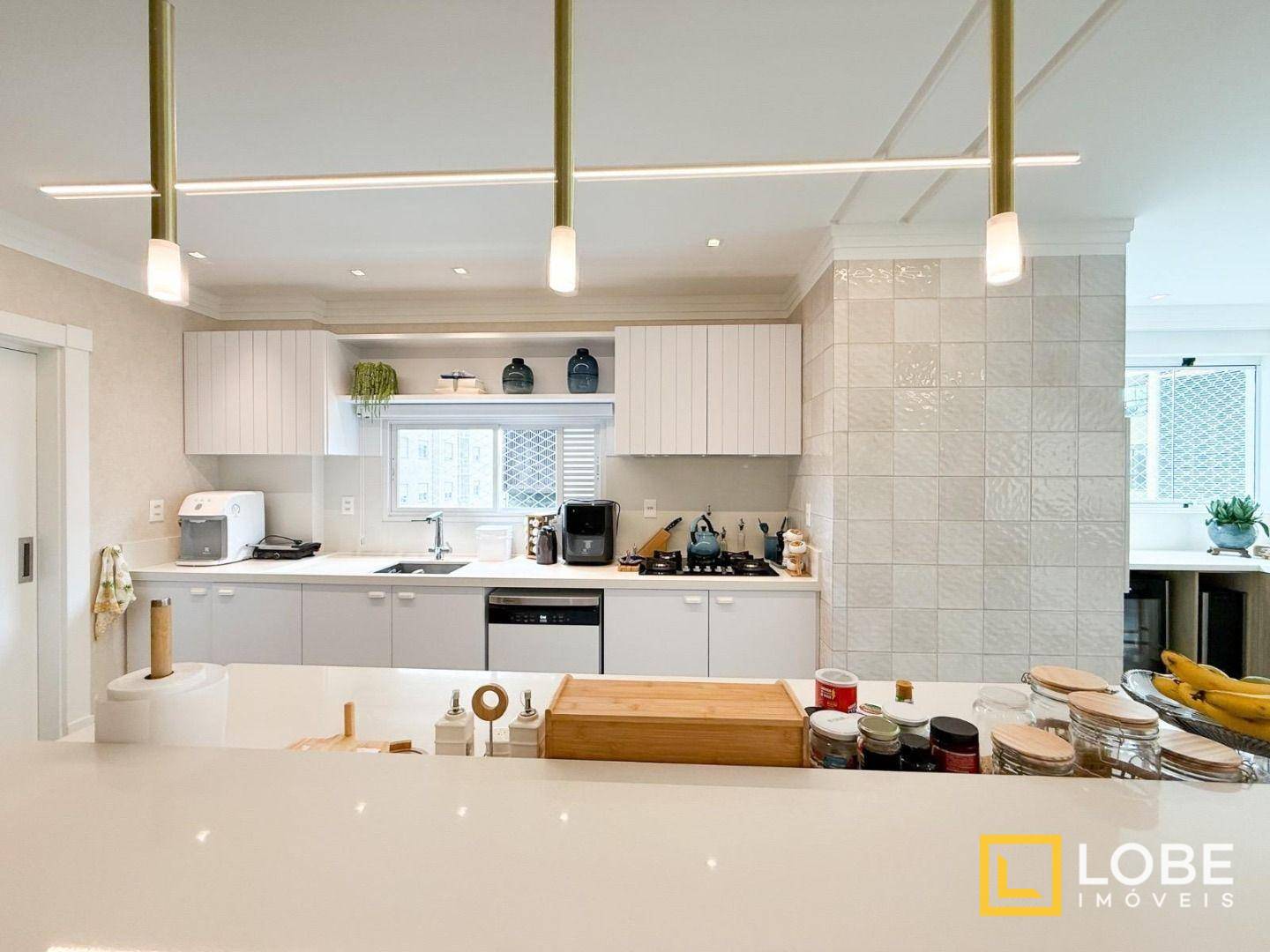 Apartamento à venda com 4 quartos, 193m² - Foto 3