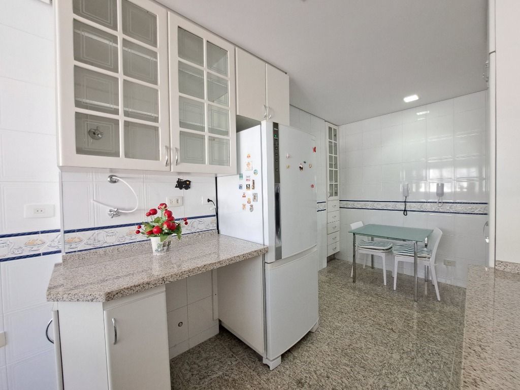 Apartamento à venda com 3 quartos, 120m² - Foto 26