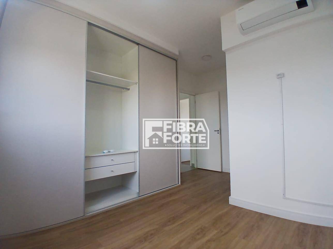 Apartamento para alugar com 2 quartos, 72m² - Foto 13