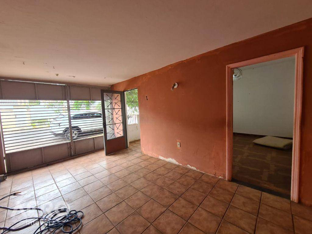 Casa à venda com 3 quartos, 210m² - Foto 17