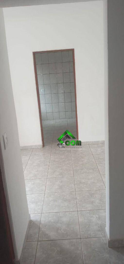 Casa para alugar com 2 quartos, 105m² - Foto 2