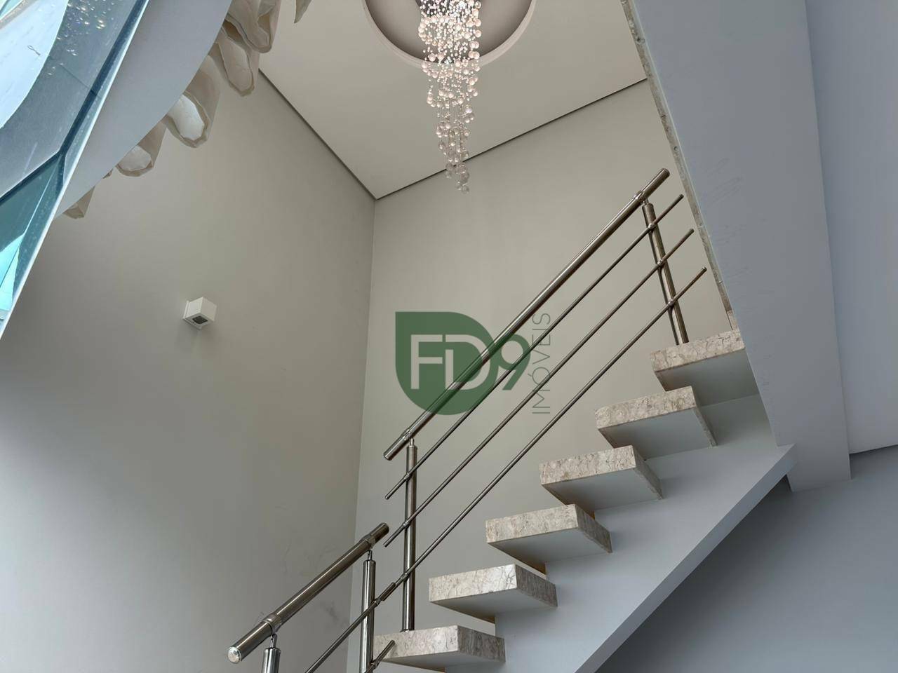 Casa à venda com 3 quartos, 240m² - Foto 11