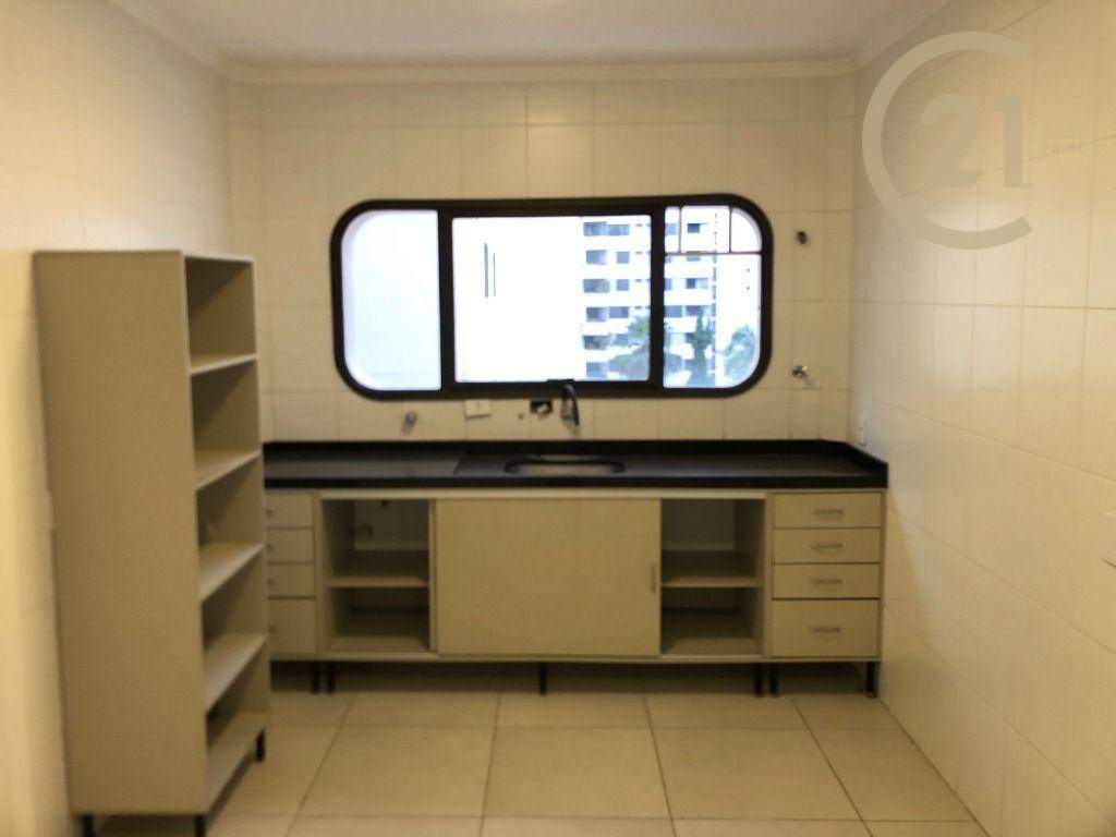 Apartamento à venda com 4 quartos, 196m² - Foto 25