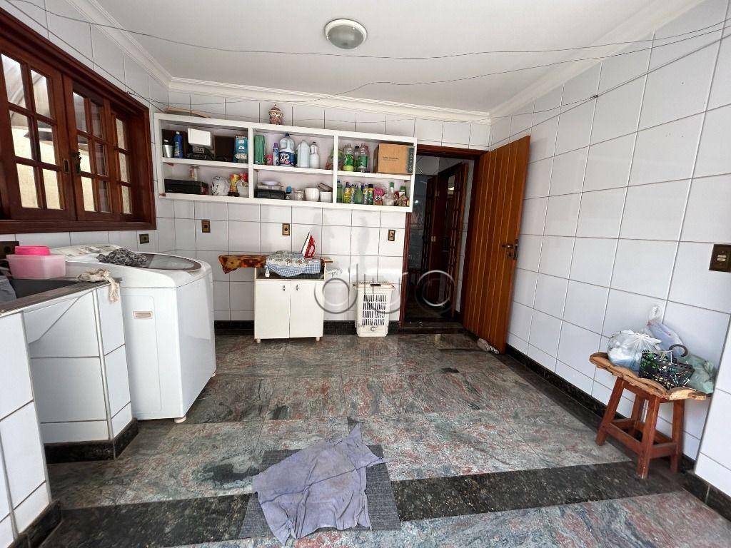 Casa à venda com 3 quartos, 235m² - Foto 18