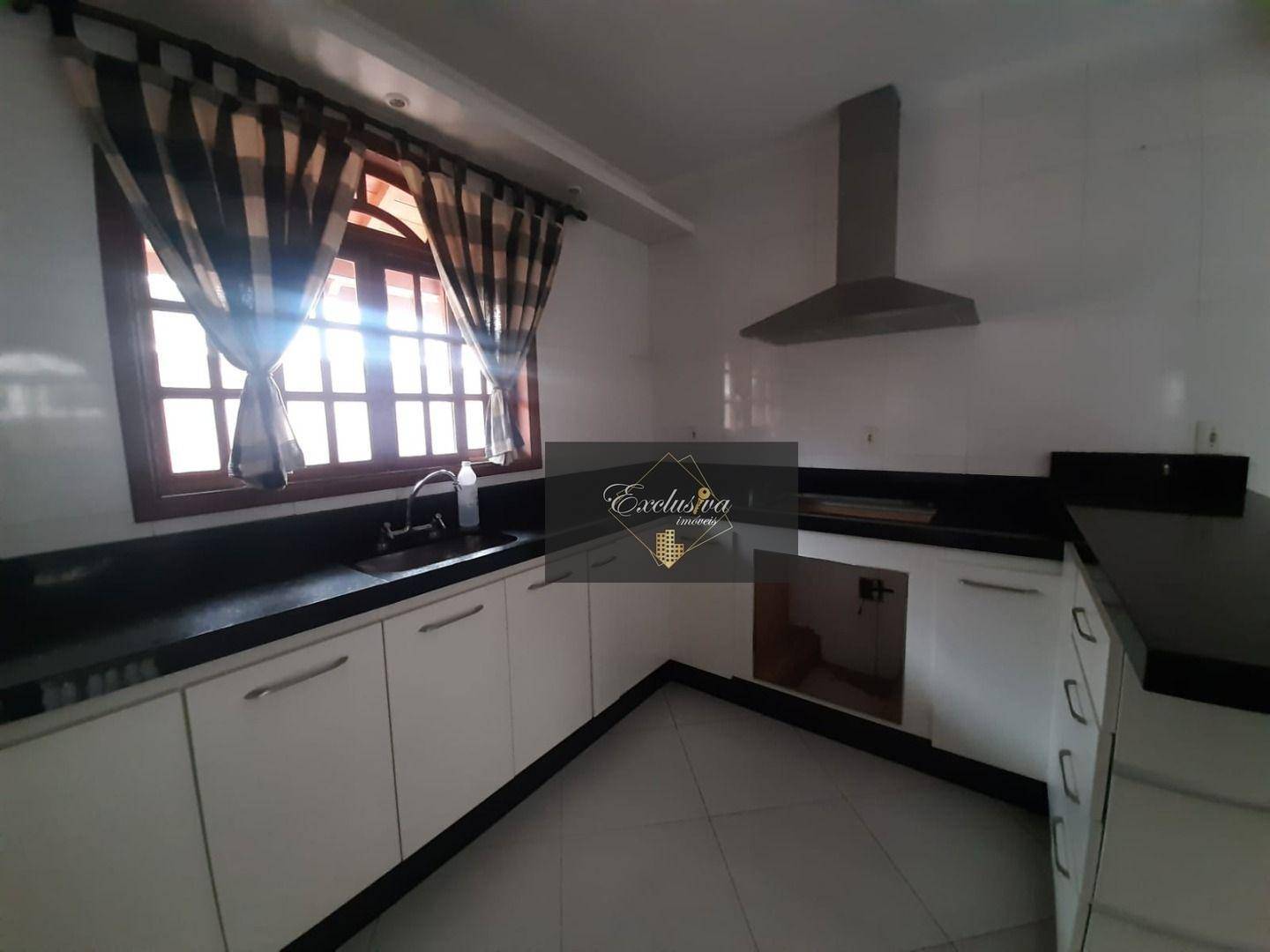 Casa, 3 quartos, 244 m² - Foto 6