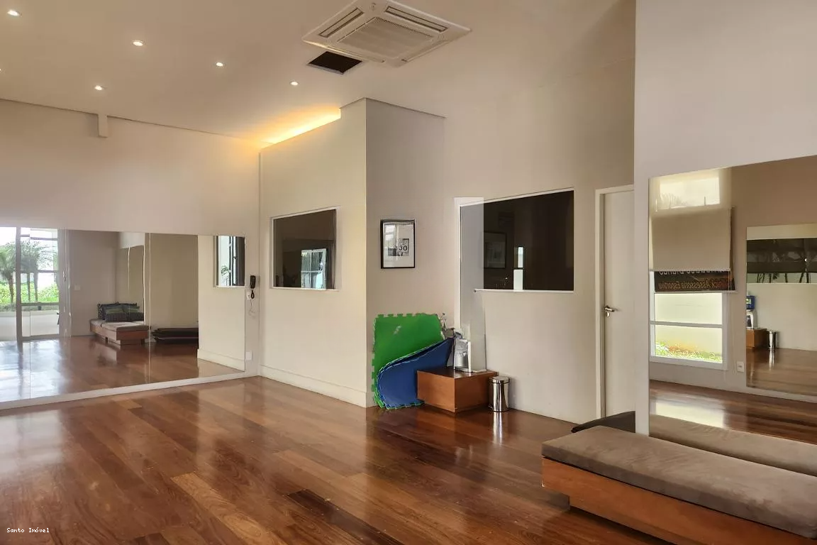 Apartamento para alugar com 3 quartos, 198m² - Foto 42