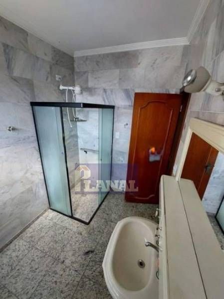 Sobrado à venda com 4 quartos, 256m² - Foto 12