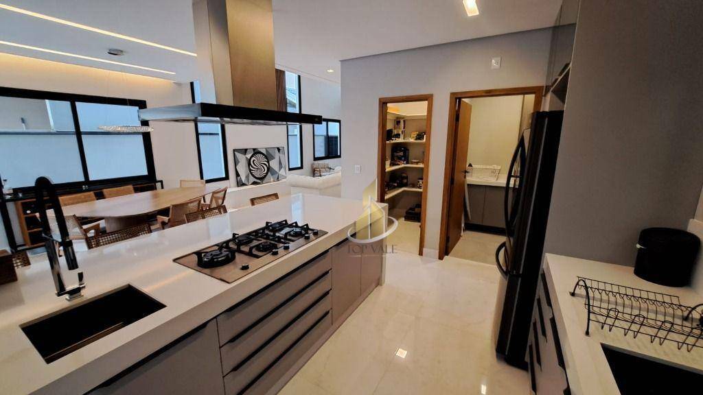 Sobrado à venda com 4 quartos, 253m² - Foto 9