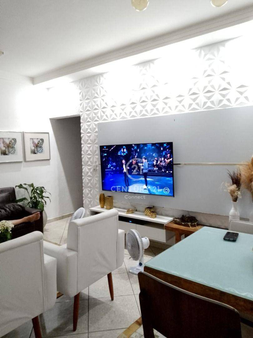 Casa, 3 quartos, 221 m² - Foto 1