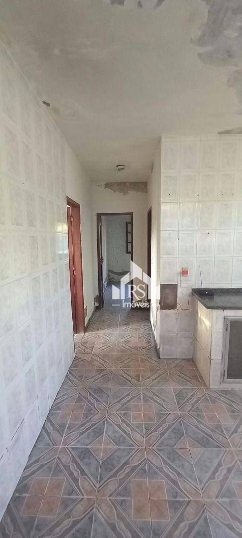 Casa à venda com 2 quartos, 200m² - Foto 8