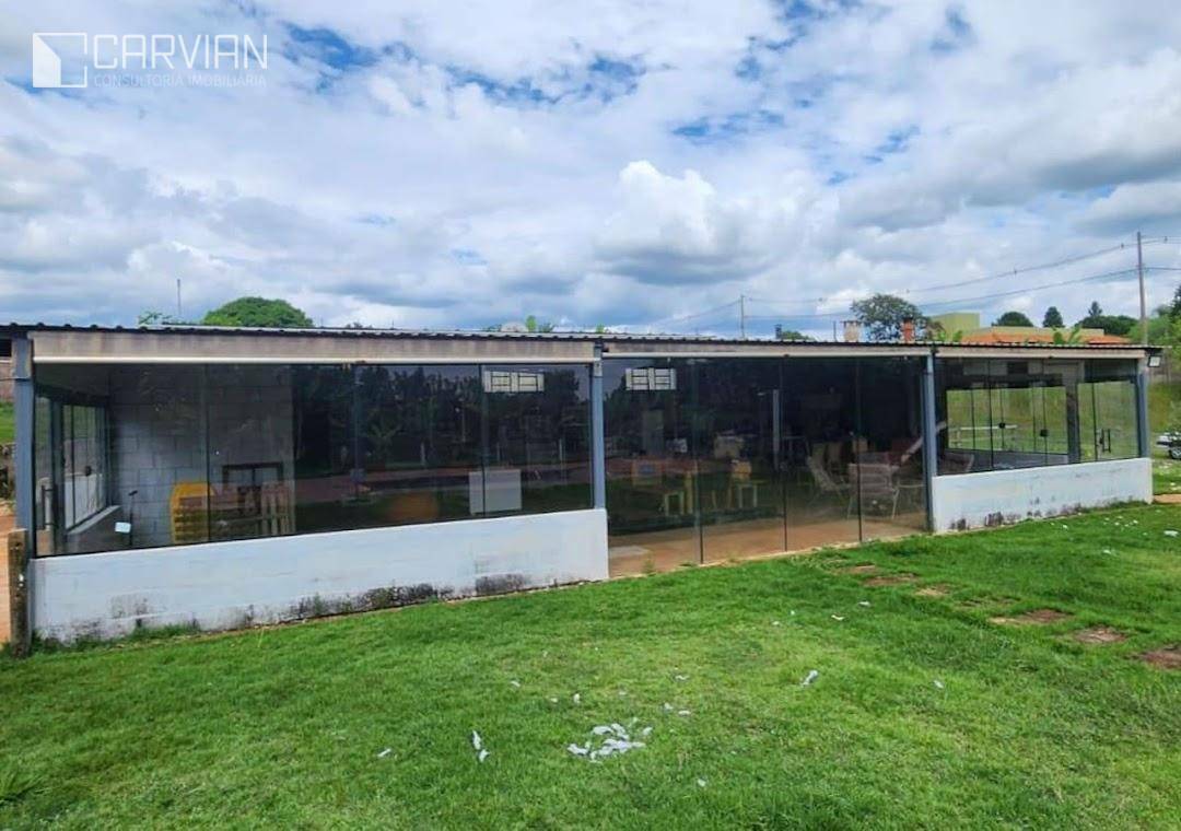 Chácara à venda com 4 quartos, 250m² - Foto 1