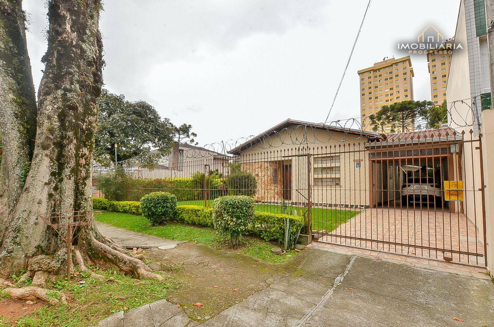 Casa para alugar com 3 quartos, 371m² - Foto 1