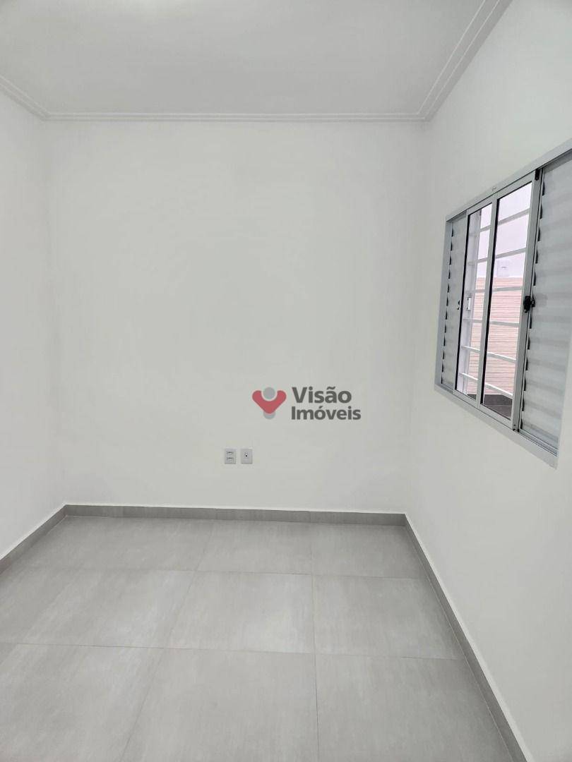 Casa à venda com 3 quartos, 88m² - Foto 14