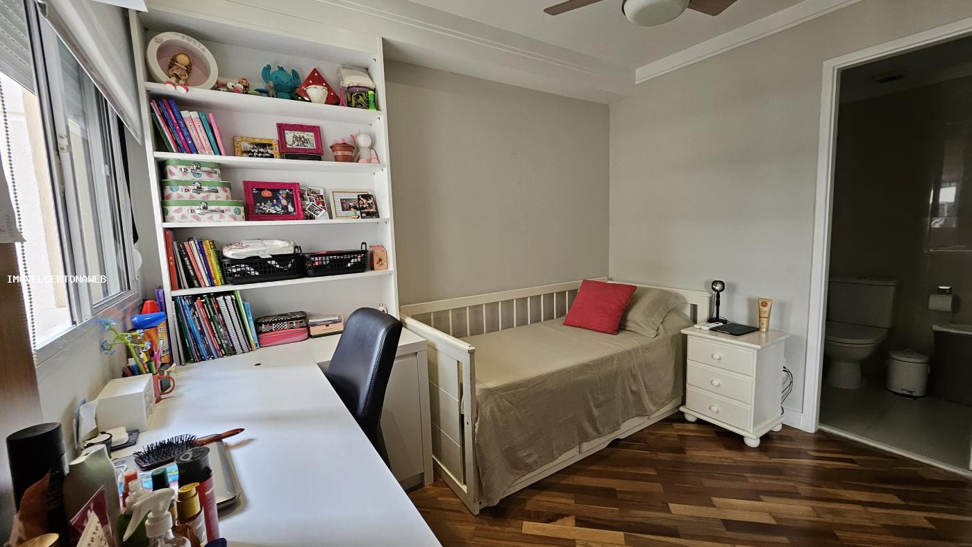 Apartamento à venda com 3 quartos, 186m² - Foto 33