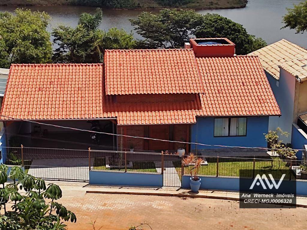 Chácara à venda com 3 quartos, 250m² - Foto 1