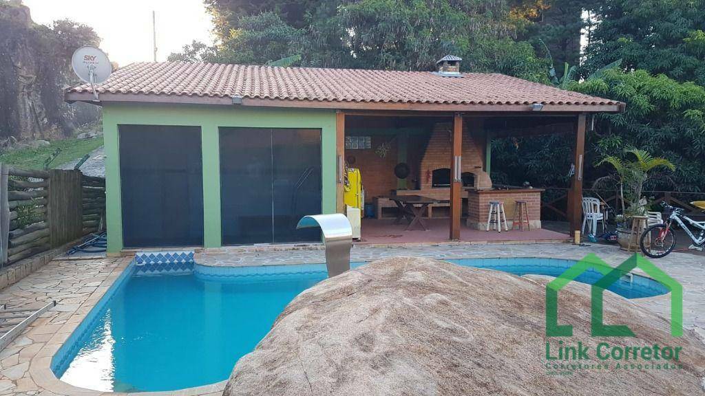 Casa de Condomínio para alugar com 2 quartos, 240m² - Foto 8