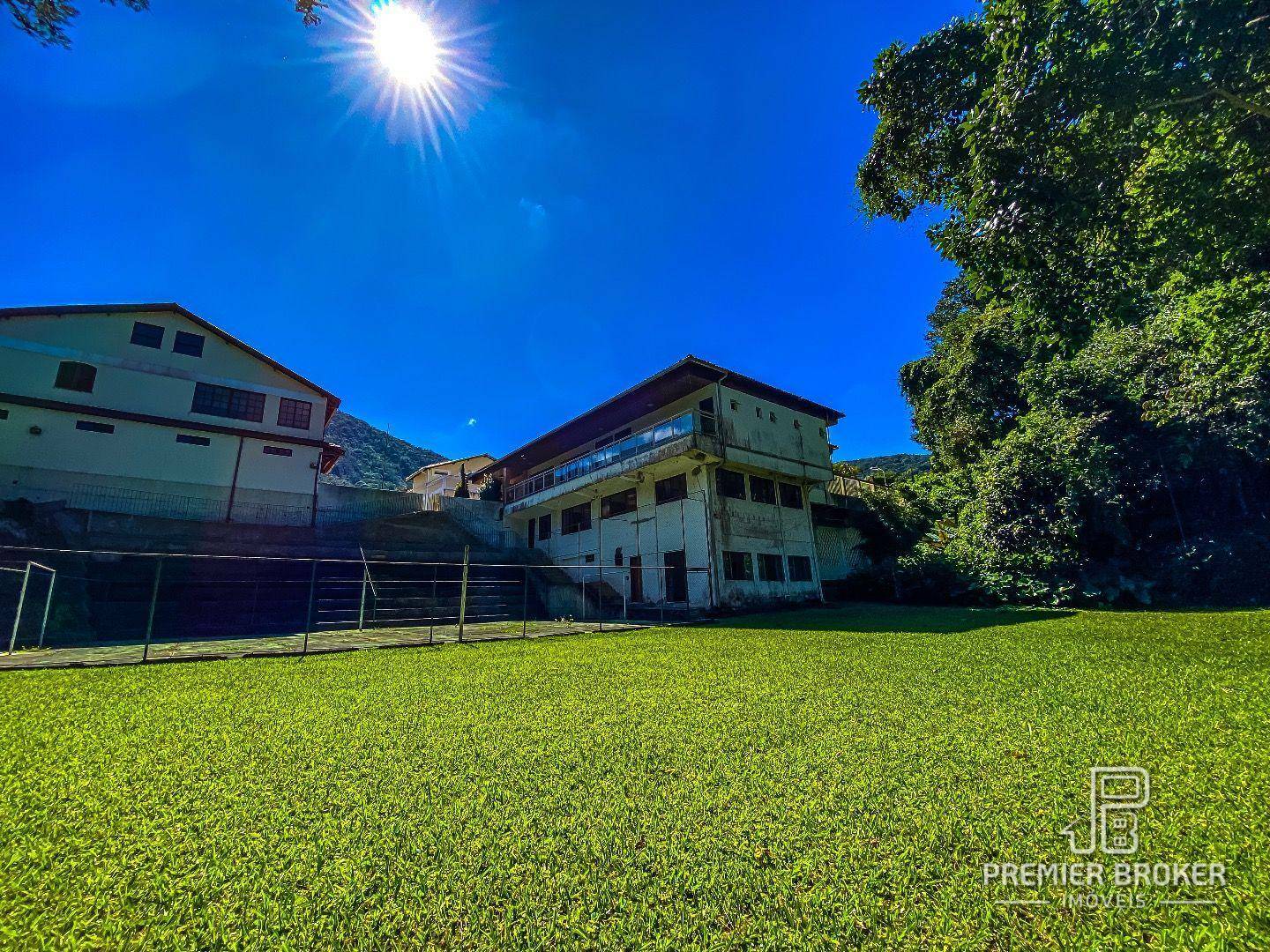 Casa de Condomínio à venda com 4 quartos, 250m² - Foto 47
