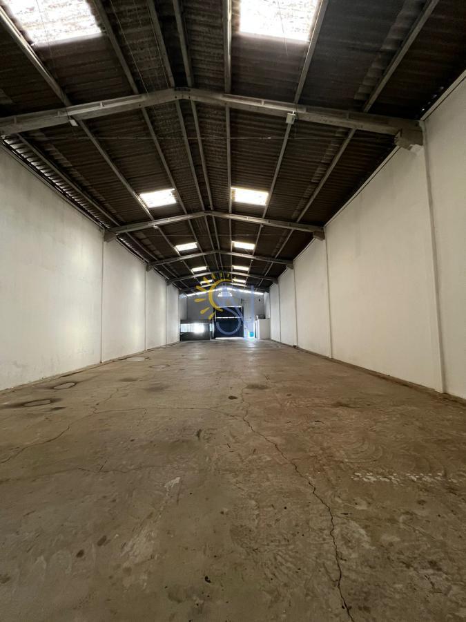 Depósito-Galpão-Armazém para alugar, 410m² - Foto 1