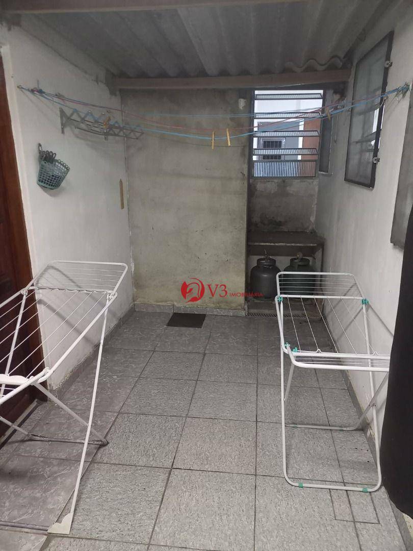 Sobrado à venda com 8 quartos, 221m² - Foto 18